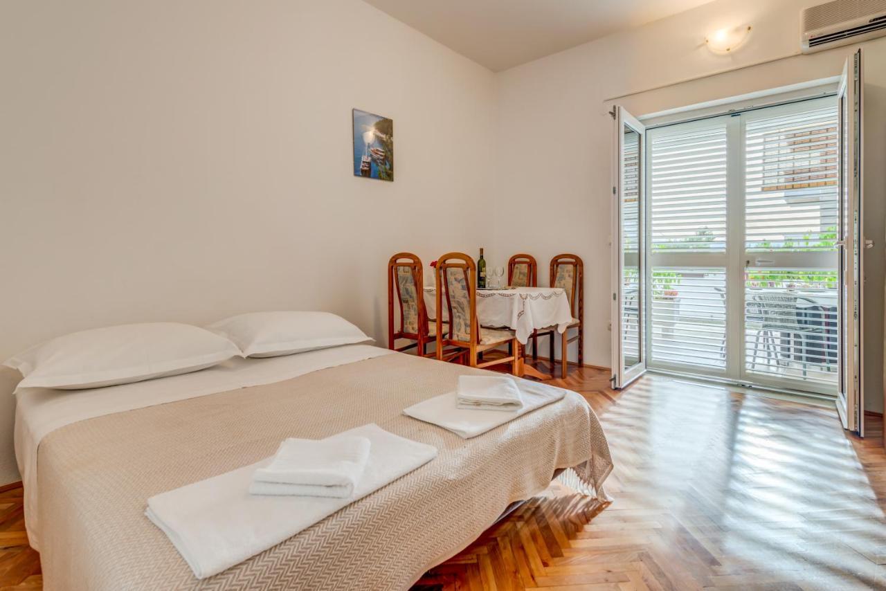 Nemira Beach Getaway Omis Exterior photo