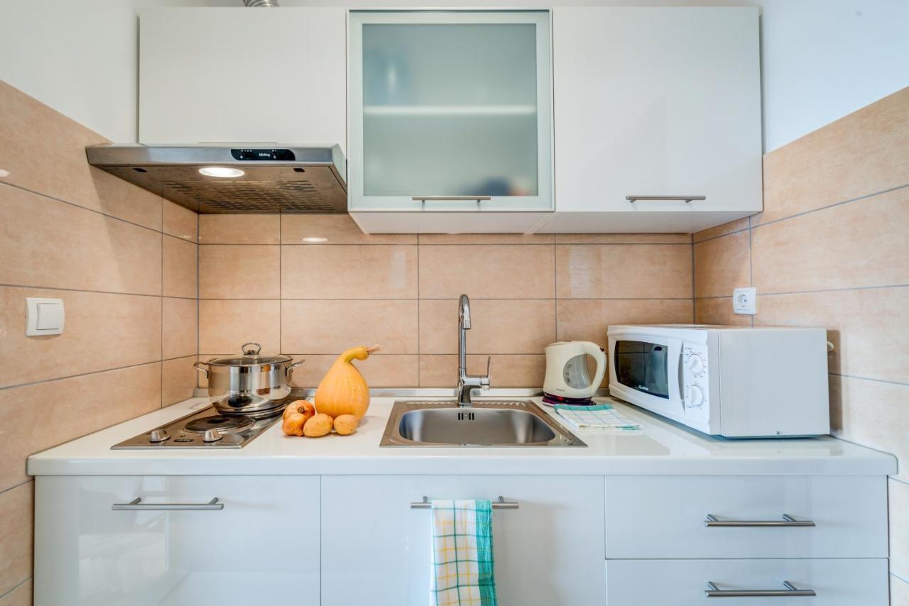 Nemira Beach Getaway Omis Exterior photo
