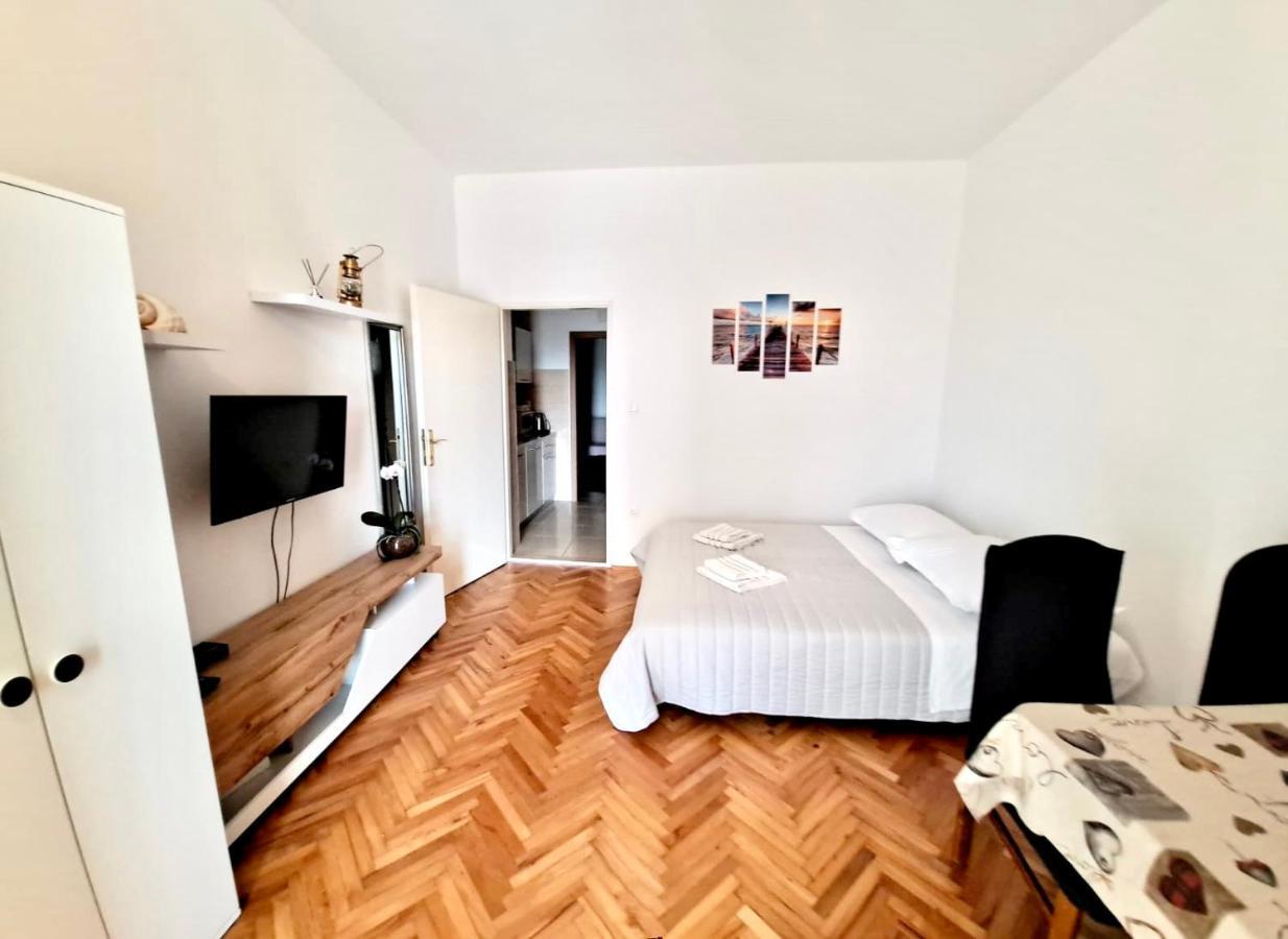 Nemira Beach Getaway Omis Exterior photo